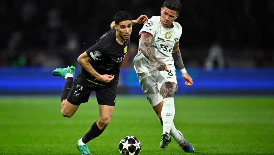 Enzo marcó un gol y dio una asistencia, pero no fue suficiente para el Chelsea, que cayó 5-2 ante el PSG. (AFP)