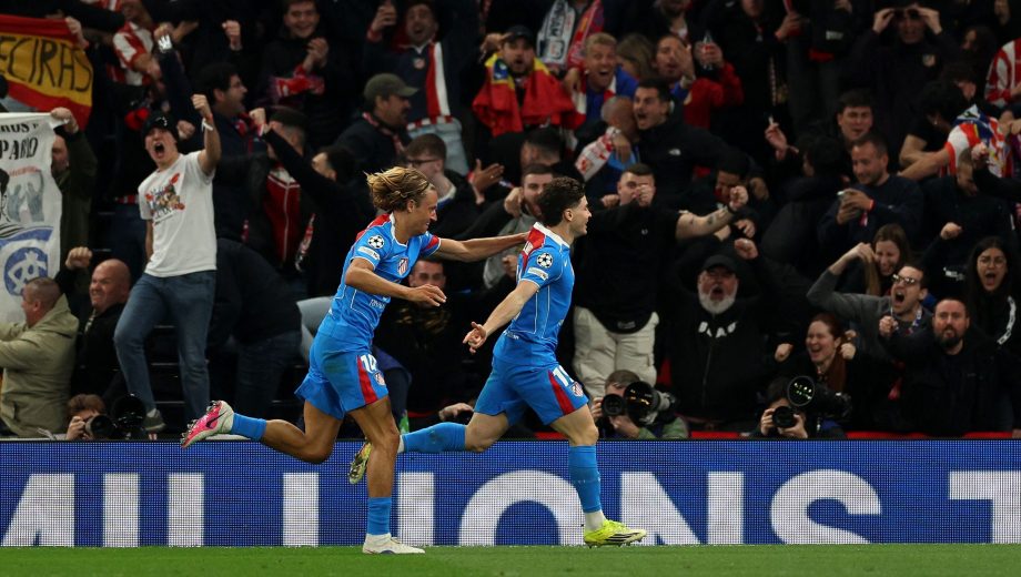 Julián Álvarez anotó un golazo en el inicio del complemento para darle tranquilidad a los colchoneros. (AFP)