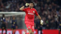 Imagen de El nombre de Dibu Martínez aparece en el radar de Liverpool para después del Mundial