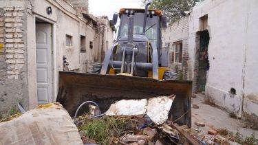 Cipolletti llevó adelante la demolición de un aguantadero en barrio Almirante Brown