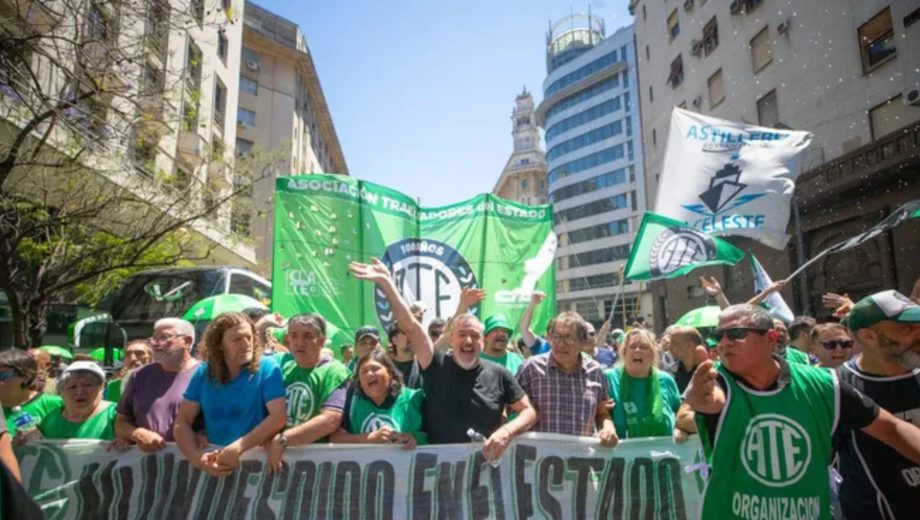 El Gobierno reabre la negociación salarial con ATE y UPCN