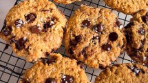 Imagen de Apenas unos minutos para preparar estas galletas de avena con chips de chocolate