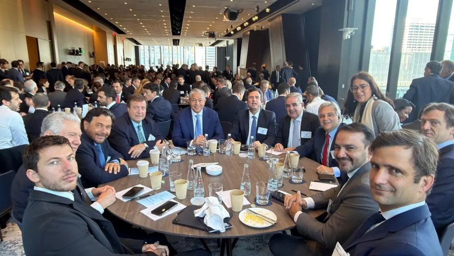 El mandatario integra la delegación oficial. Foto: gentileza.