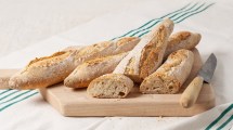 Imagen de Baguette francesa casera: la receta fácil que se prepara en 5 minutos y se volvió viral