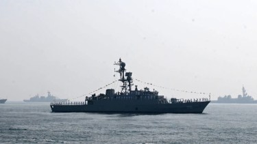 Video | Un submarino de Estados Unidos hundió un buque de Irán y provocó al menos 80 muertos