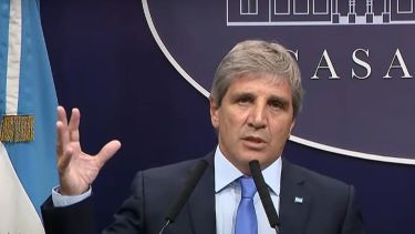 El plan de Luis Caputo para sumar dólares y afrontar la deuda sin acceso al crédito