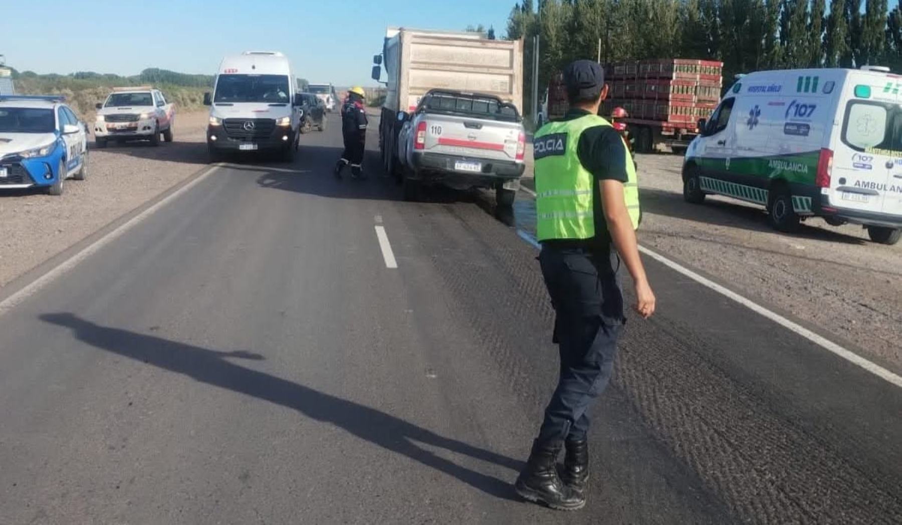 Choque entre un camión y una camioneta sobre la Ruta 7 generó demoras ...