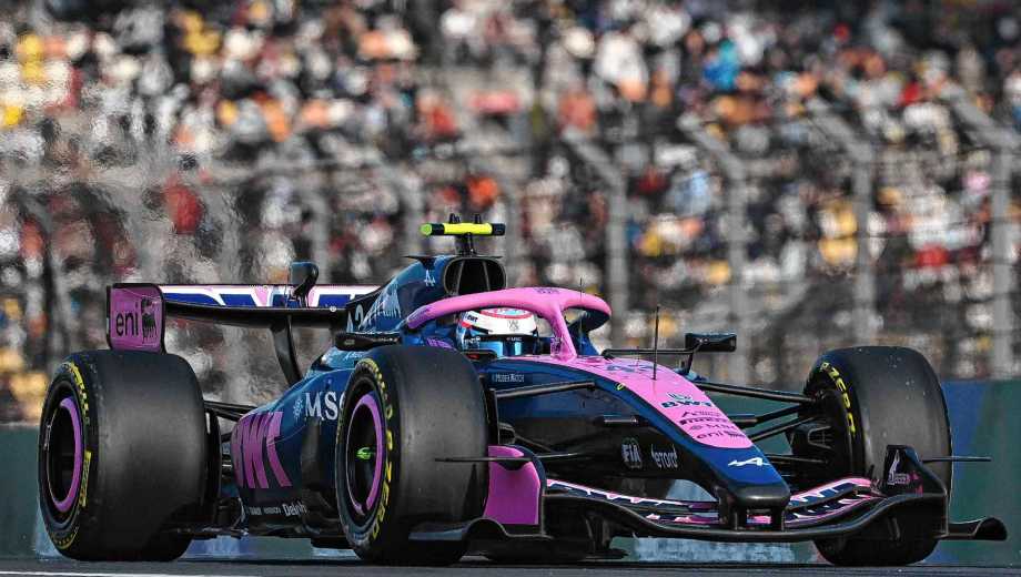 Alpine's Argentine driver Franco Colapinto drives during the sprint qualifying session ahead of the Formula One Chinese Grand Prix at the Shanghai International Circuit in Shanghai on March 13, 2026. (Photo by GREG BAKER / AFP)
