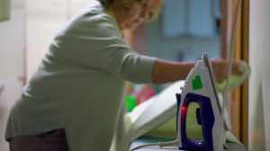 ¿Cuánto deben cobrar las empleadas domésticas en marzo 2026? Esquema de escalas y categorías