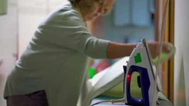 ¿Cuánto deben cobrar las empleadas domésticas en marzo 2026? Esquema de escalas y categorías
