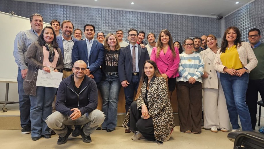 La "foto de familia" en el cierre del encuentro de jueces y juezas penales de Neuquén. (Gentileza)