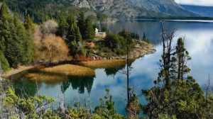 Quién era el hombre que murió luego de que su velero volcará en el lago Epuyén