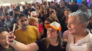 Comunidad ensaya un paso al frente