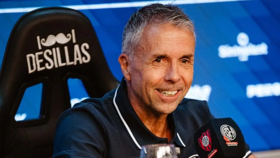 Álvarez debutará este miércoles contra Riestra.