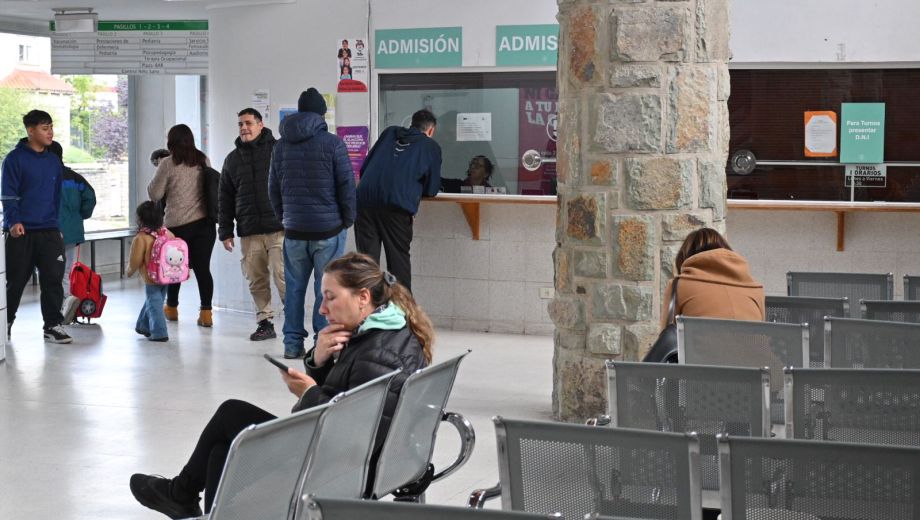 El nuevo sistema de turnos por Chat Bot ya está operativo. Trabajaron en ajustar los inconvenientes de la transición. Foto: Archivo