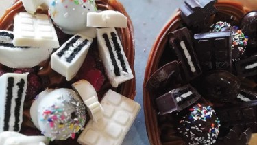 Cómo hacer huevos de chocolate caseros con trufas y otras figuras