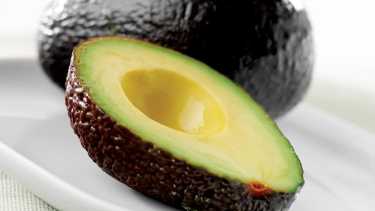 El truco para elegir una palta perfecta: qué mirar en la piel antes de comprar