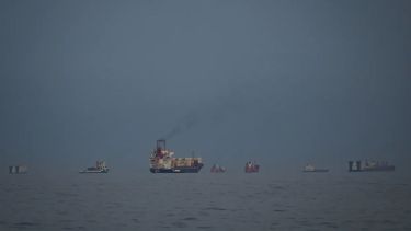 Irán amenaza con cerrar “por completo” el estrecho de Ormuz tras el ultimátum de Donald Trump