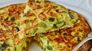 Sin masa ni horno: la tarta de zapallitos invertida que se hace en 15 minutos y es furor