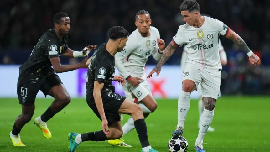 El Chelsea de Enzo Fernánez va por la remontada ante el PSG, en Stamford Bridge.