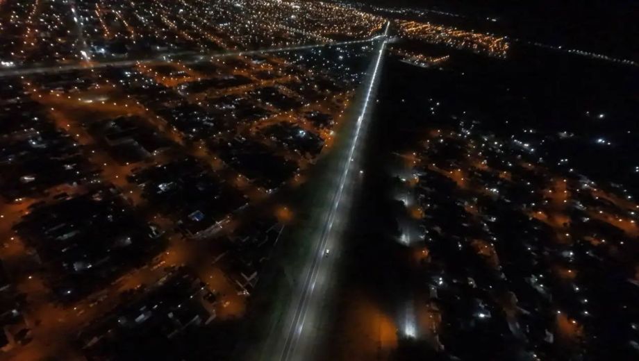 La Provincia avanza con la segunda etapa de iluminación en la Ruta 1. Foto: gentileza Río Negro.
