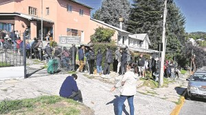 Unas 9.000 personas esperan en el registro de demanda del municipio por un lote social en Bariloche