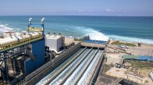 Imagen de Producir sin lluvias: Marruecos bombea agua del mar para regar cultivos en el desierto