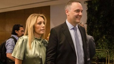 Denuncian a Manuel Adorni por contratos de su esposa y sospechas en dos licitaciones del Estado