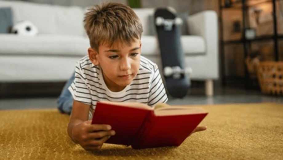 El ritual de los 20 minutos: el método sueco para "resetear" el cerebro de los chicos antes de dormir.-