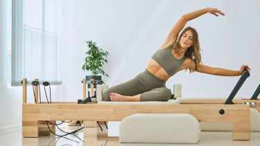 Cómo el método Pilates transforma el cuerpo: fuerza, flexibilidad y conexión mente-cuerpo