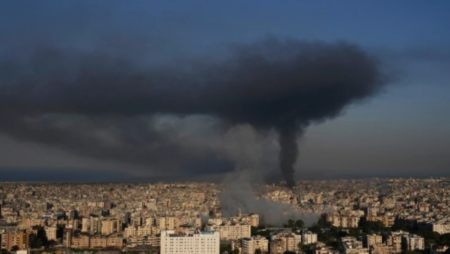 Ataque a la embajada de Estados Unidos en Arabia Saudita. Foto: Gentileza AP: