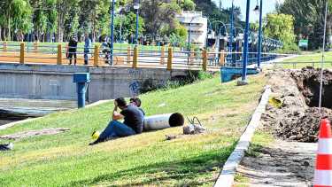Qué se sabe de la obra cloacal en donde murió un operario en Roca: los detalles del proyecto