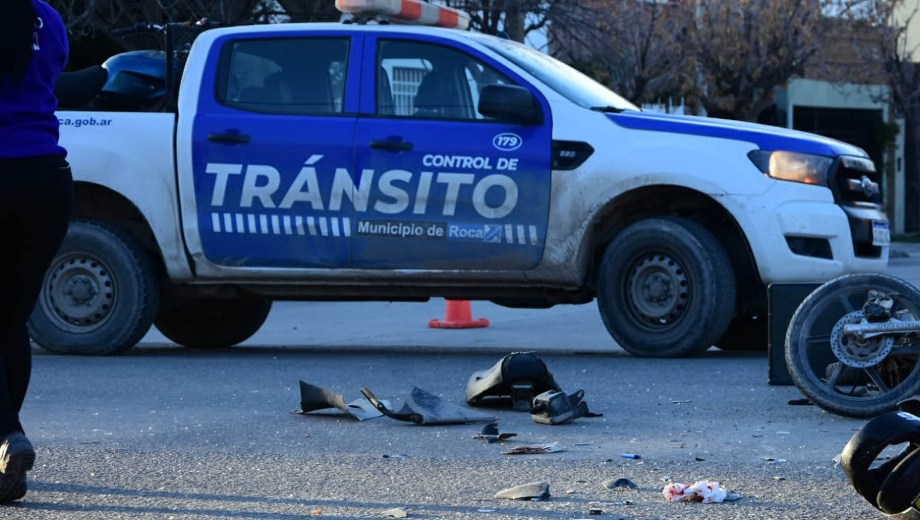 Motociclista herido tras chocar con un colectivo en Roca. Foto: archivo 