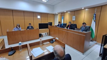 Juicio por violencia de género: declaró en Roca contra su expareja policía que le disparó en el pie