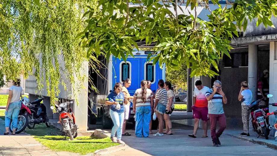 Mensajes difundidos entre estudiantes generaron temor en San Cristóbal tras el tiroteo fatal en la escuela Mariano Moreno.

