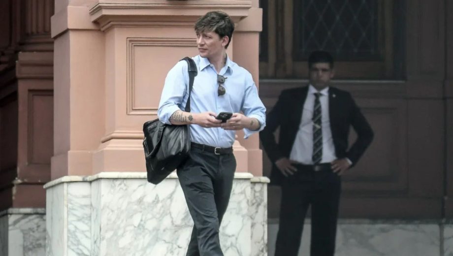 "Imperio sin fin": el mensaje de Santiago Caputo tras el fallo de YPF a favor de la Argentina