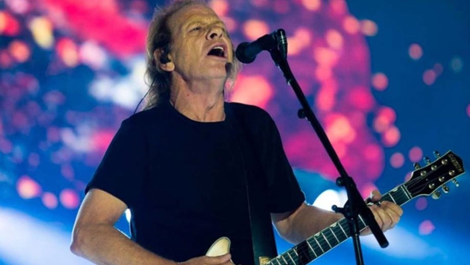 Stevie Young, guitarrista de AC/DC.-