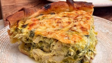 Tarta de pollo y puerro: el paso a paso de una receta cremosa, nutritiva y económica