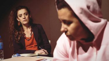 “Tragaluz”, el teatro abre almas en medio del caos