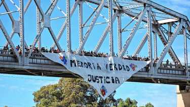 Marcharon en Cipolletti por el 24 de marzo: cómo siguen las actividades en Neuquén, Roca, Viedma y Bariloche