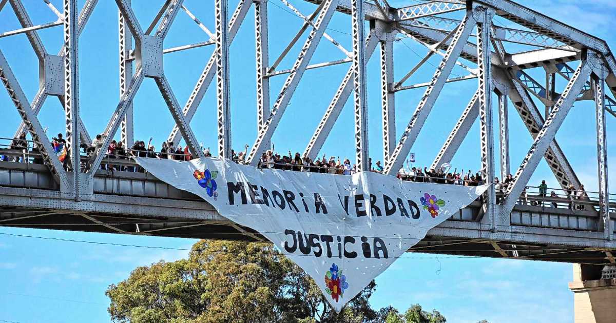 Se conmemoran los 50 años del golpe cívico-militar con marchas en Bariloche y la región
