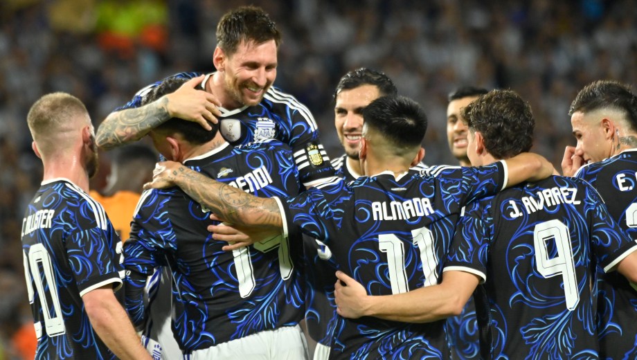 Argentina vs Zambia

































Foto: FOTOBAIRES

































Amisoto.