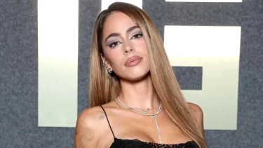 Tini se quebró en pleno show: reveló la pérdida de un embarazo y habló de su interna con Emilia Mernes