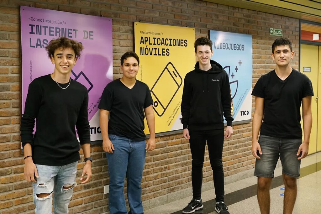 Detectan incendios forestales antes que la Nasa: el proyecto escolar que hoy recaudó 2,7 ... thumbnail