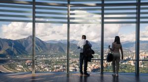Viaje a Chile: la experiencia del mirador más alto de Sudamérica que está en Santiago