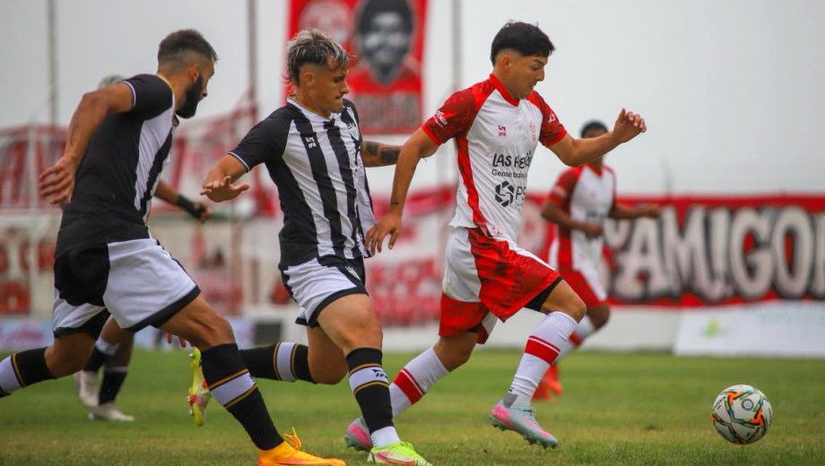 Cipolletti empató 1 a 1 en su visita a Huracán Las Heras. (Foto: Prensa Huracán Las Heras)