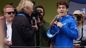 Franco Colapinto en Palermo: el emotivo encuentro con el «Flecha de Plata» de Fangio y los detalles de su exhibición