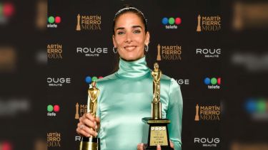Juana Viale brilló en los Martín Fierro de la Moda de Oro: homenaje a Mirtha Legrand
