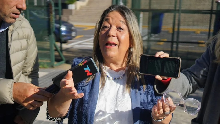 Adriana Nechevenko se presentó este jueves 9 de abril en la oficina de Gerardo Pollicita. (Foto: gentileza Noticias Argentinas)