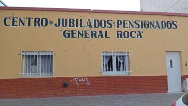 Centro de jubilados en Roca organiza una cena-baile para recaudar fondos: «Si no pagamos, no podemos continuar trabajando»